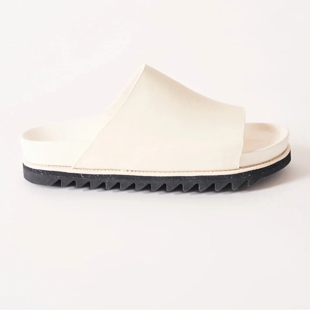 GUIDI
TREADED SOLE SANDALS - Picture 9 of 9